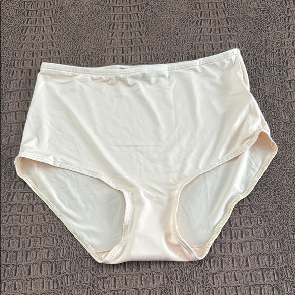 Lioness cream high waisted briefs underwear panties medium NWOT - Picture 1 of 7